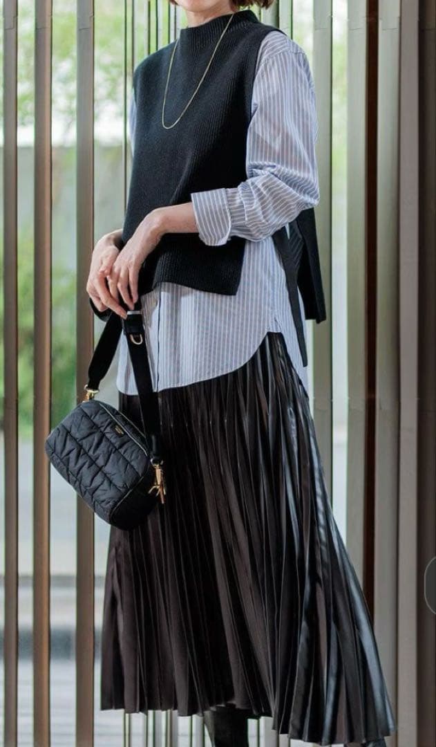 23区　タグ付き　【洗える】コットンリリー ニットベスト　ブラック　サイズ44