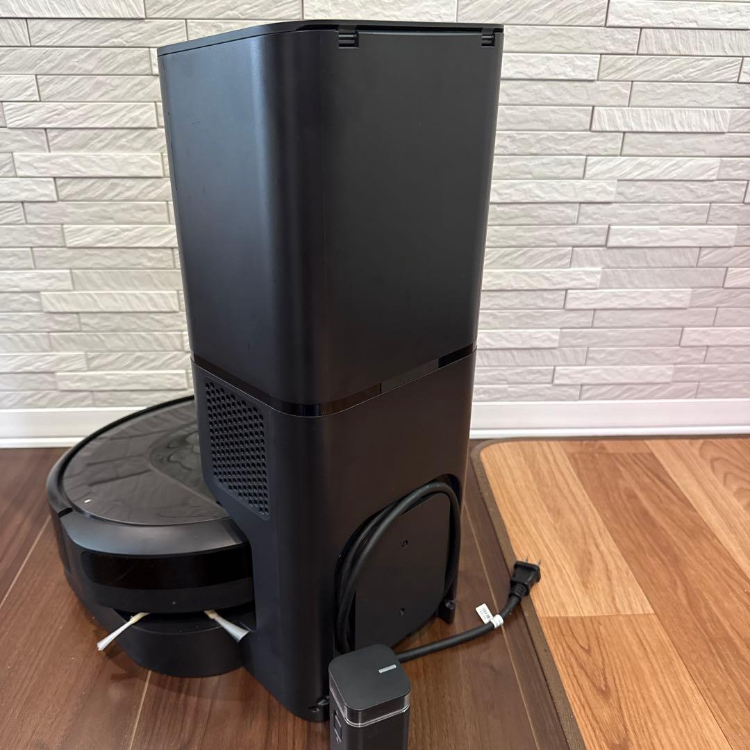 i robot Roomba i7 自動ゴミ排出機能付き