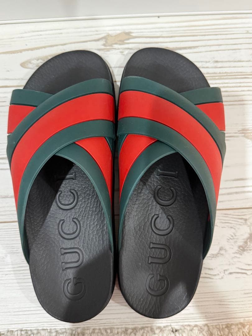 GUCCI クロスストラップサンダル グリーン/レッド