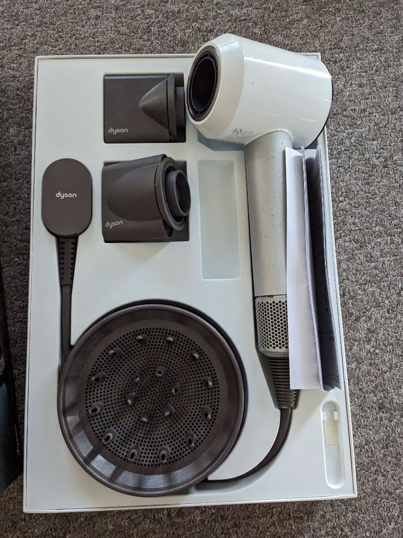 Dyson Supersonic 　ダイソン　ヘアドライヤー