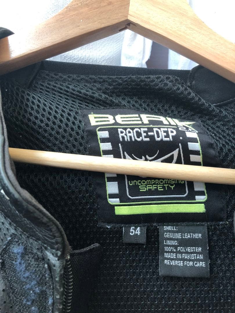 BERIK ベリック　MFJ公認レーシングスーツ 54サイズ　革ツナギ　つなぎ