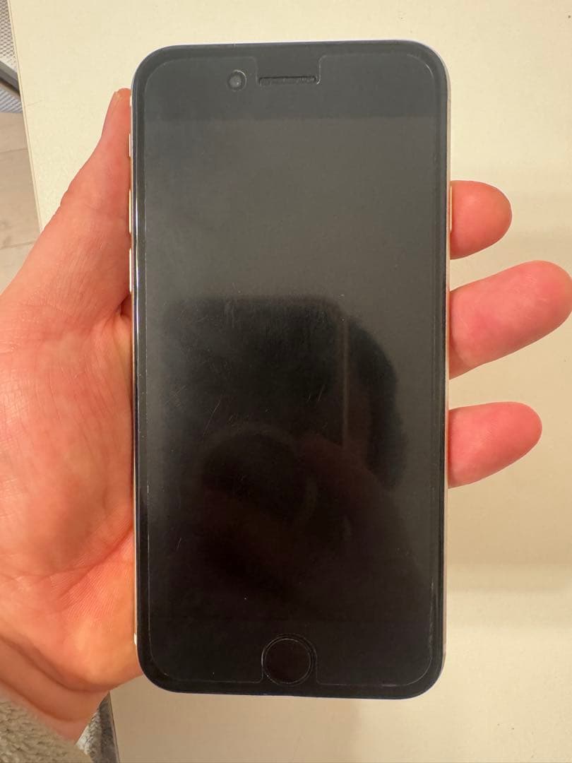 iPhone SE (第3世代) スターライト 128GB SIMフリー 本体