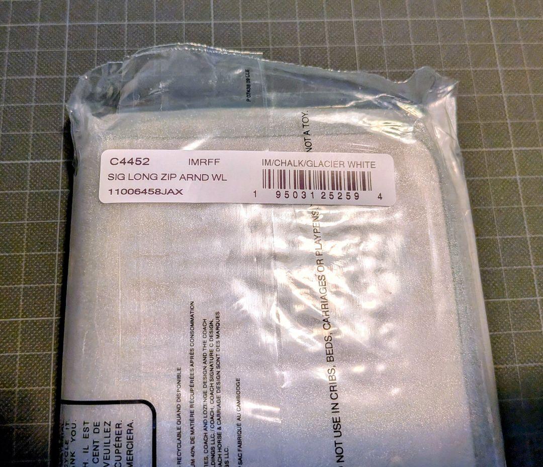 未使用 COACH 長財布 ライトグレー レザー