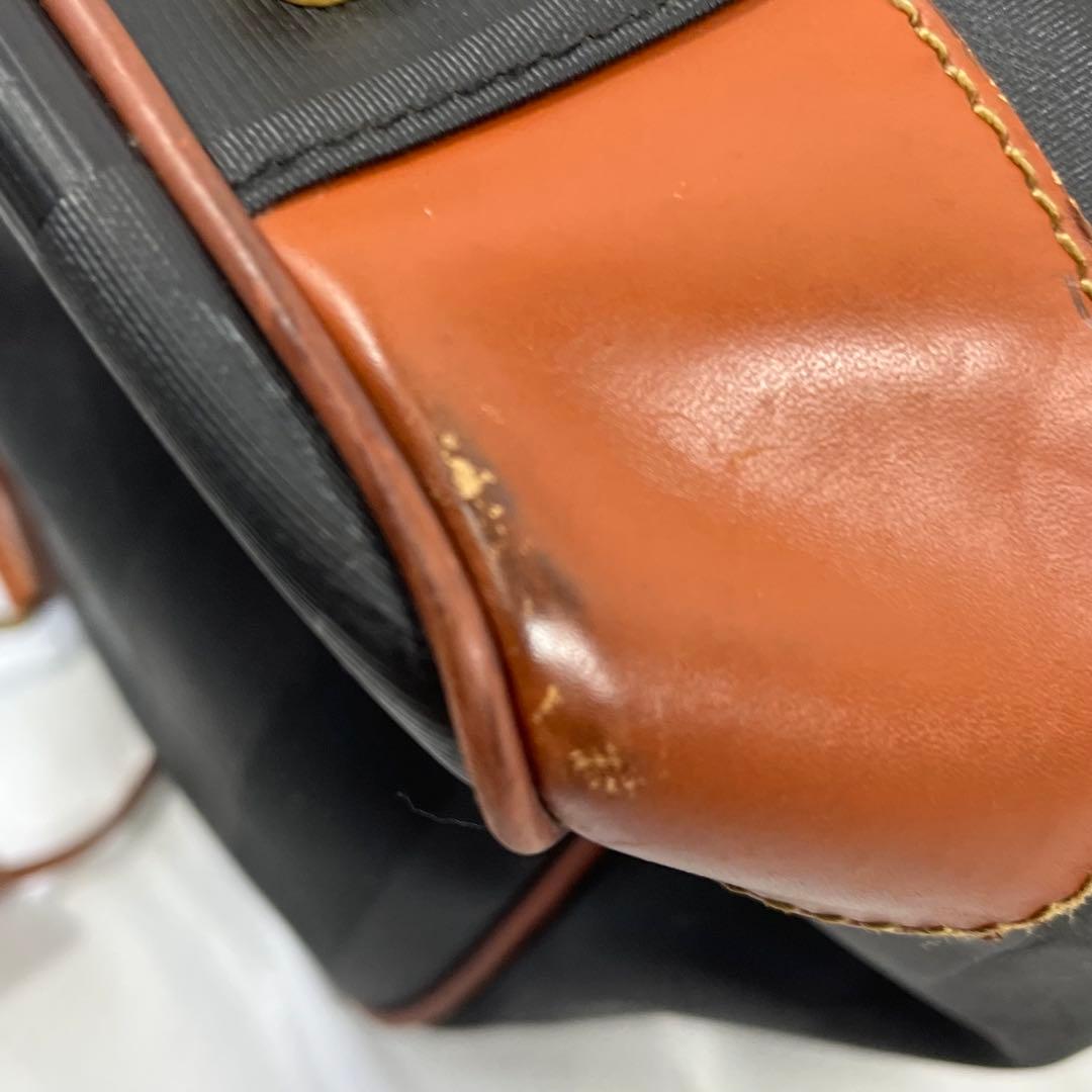 FENDI 　フェンデイ　ボストンバッグ 大容量 ブラック・ブラウン