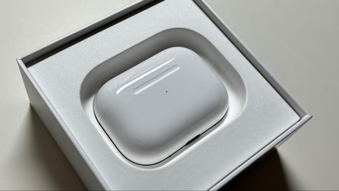 【極美品】純正 AirPods Pro 第2世代 (Lightningモデル)