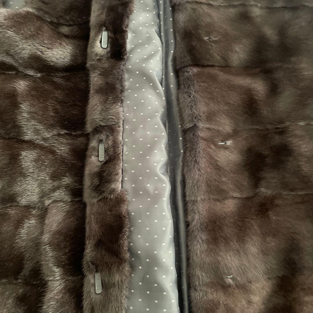 VIOLETA ダークブラウン ファーベスト