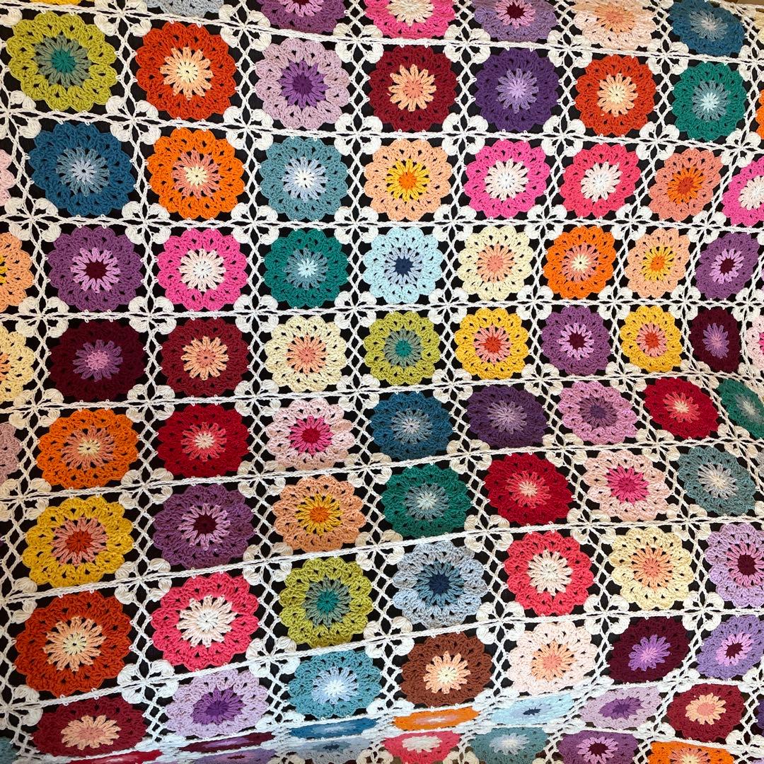 ハンドメイド　お花がいっぱいベットカバー　ブランケット　マルチカバー　コットン