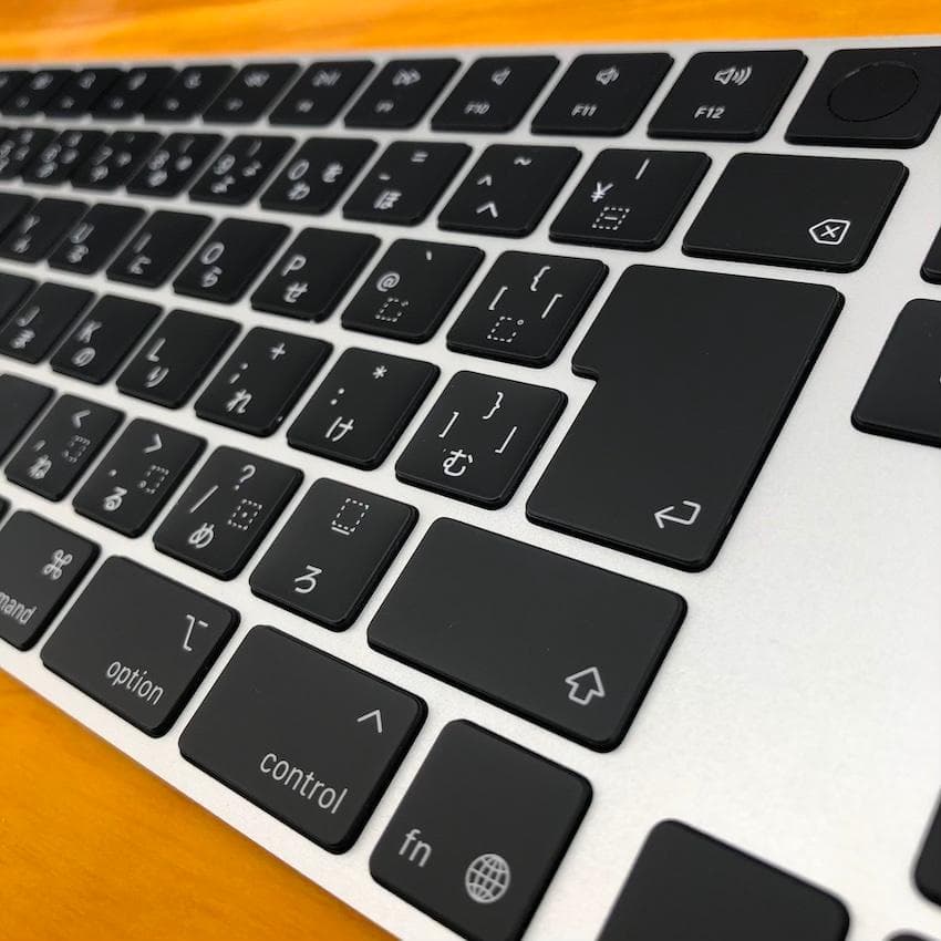ほぼ新品｜USB-C｜Touch ID｜Magic Keyboard｜APPLE