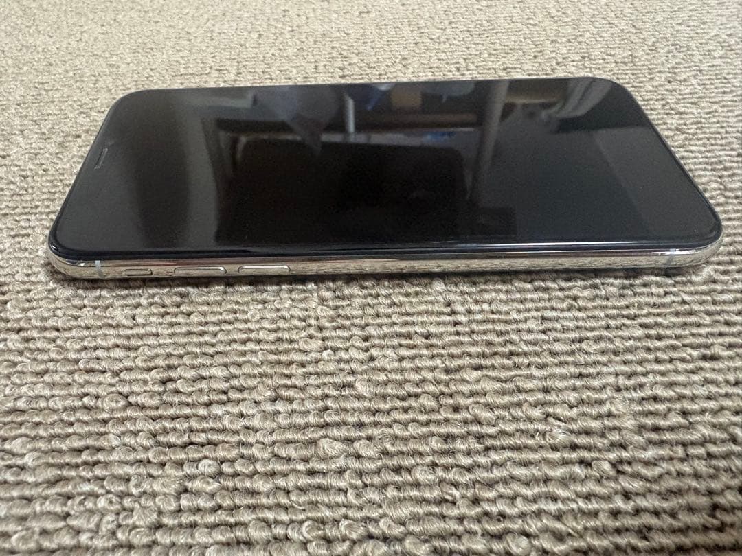 Apple iPhone XS シルバー 256GB 本体