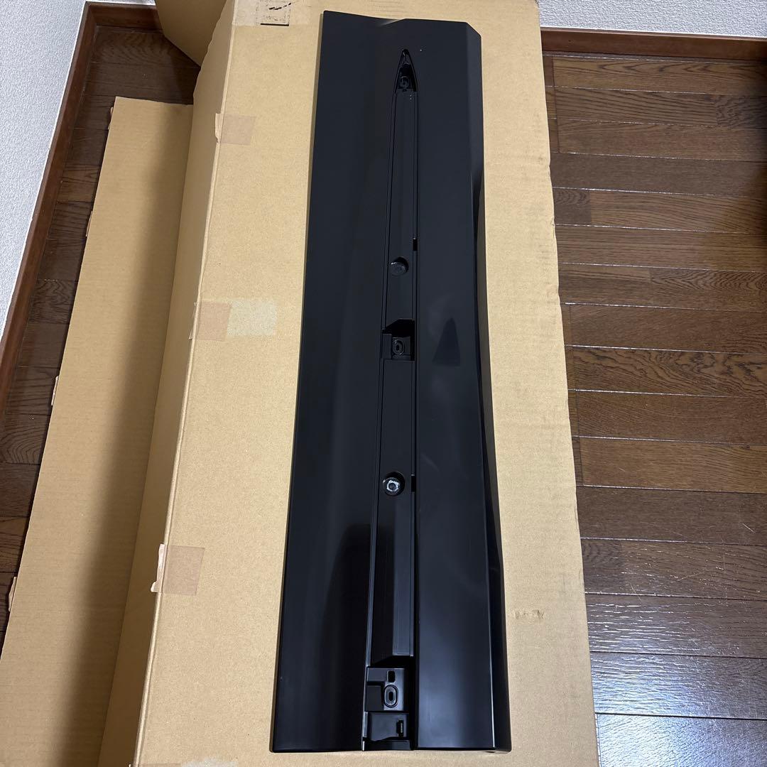 40アルファードモデリスタサイドスカート 右側、素地未塗装品。