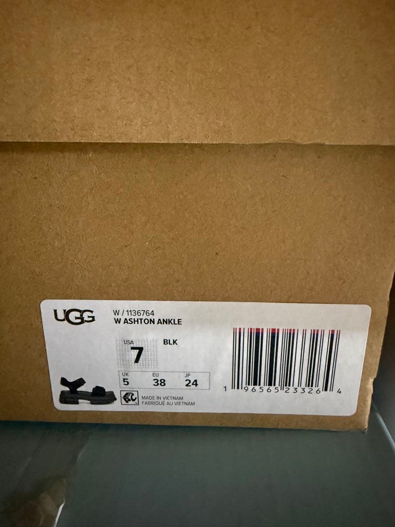 UGG Ashton Ankle サンダル 7 ブラック