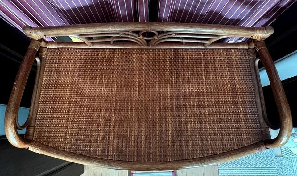 籐の箪笥 　引き出し　リモージュ陶器の取っ手　大容量　美しい箪笥です