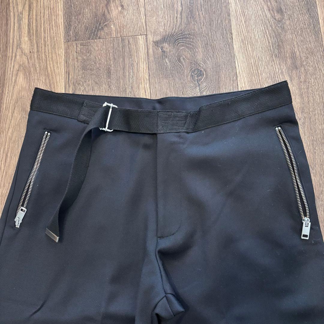 DIESEL ディーゼル　ベルベットストレートパンツ　A06687 0JKKP