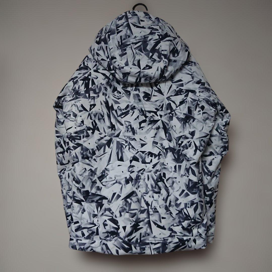 送料無料【DESCENTE】ホワイト総柄スキージャケット S