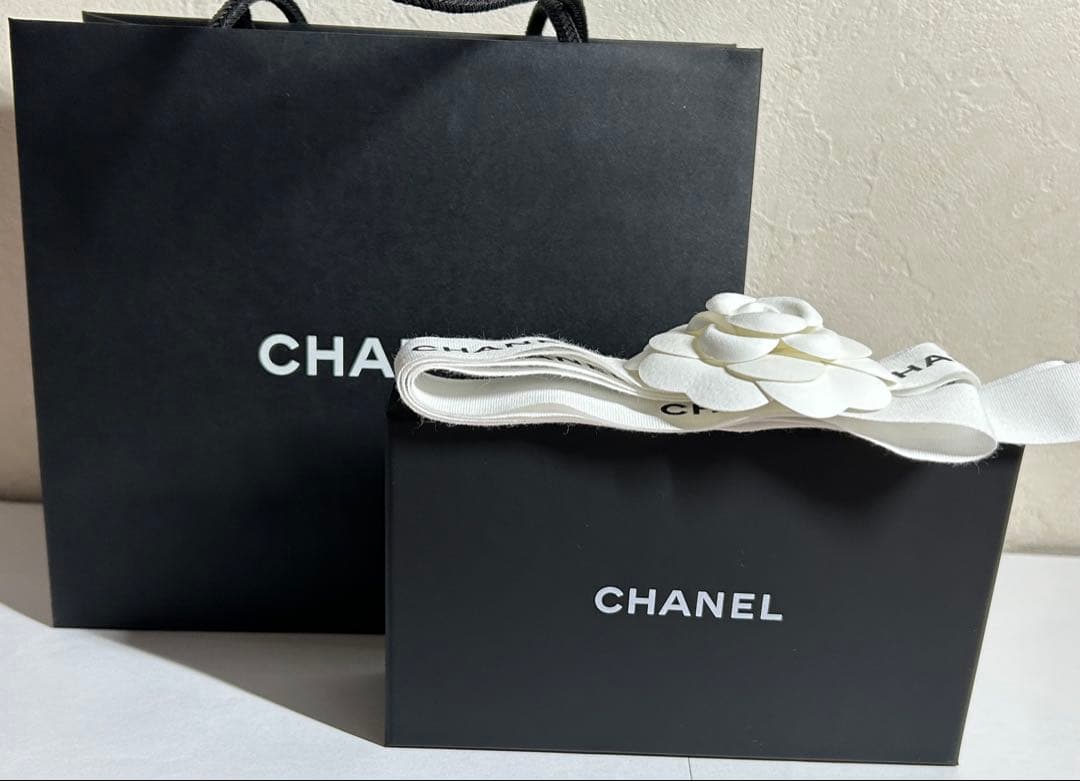 あちち CHANEL ブラック レザー ケース