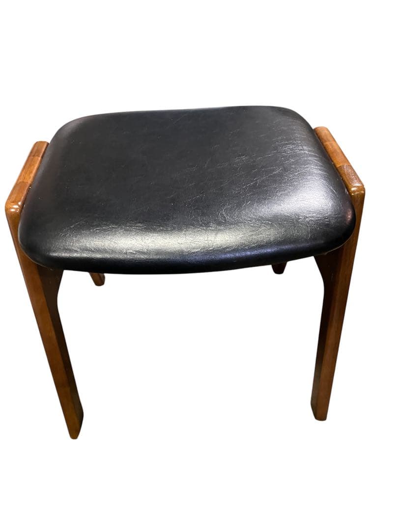 【カリモク60】スタッキングスツール C36116 スタンダードブラック