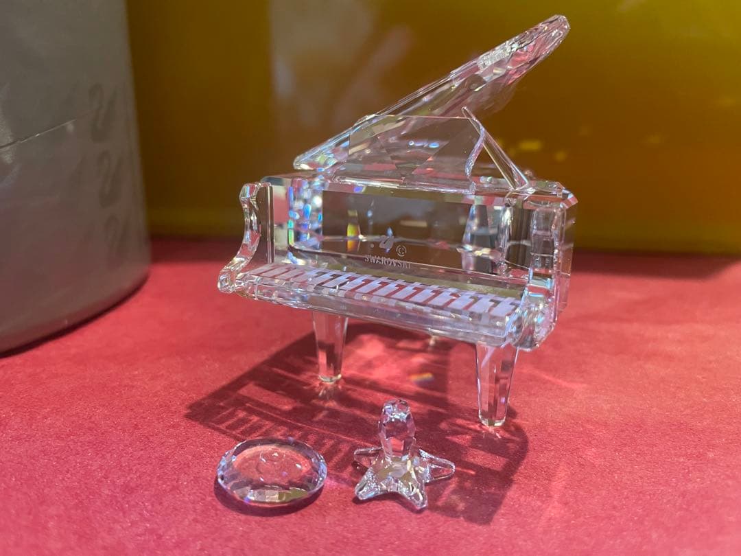 スワロフスキー　グランドピアノ