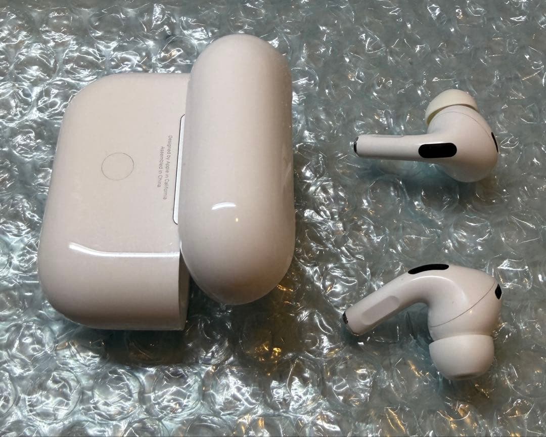 こ*ろ様 AirPods Pro 第2世代 Lightning ワイヤレス充電