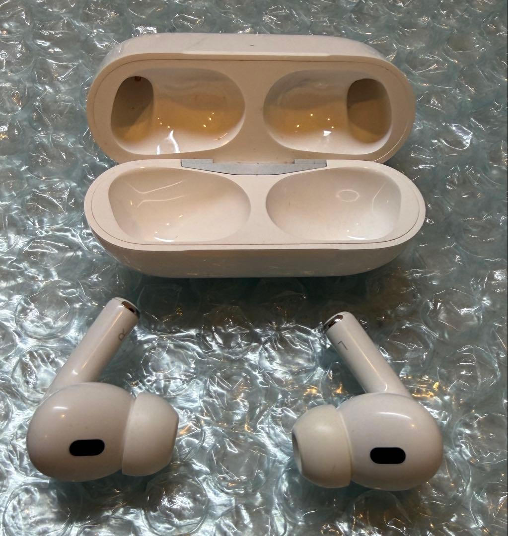 こ*ろ様 AirPods Pro 第2世代 Lightning ワイヤレス充電