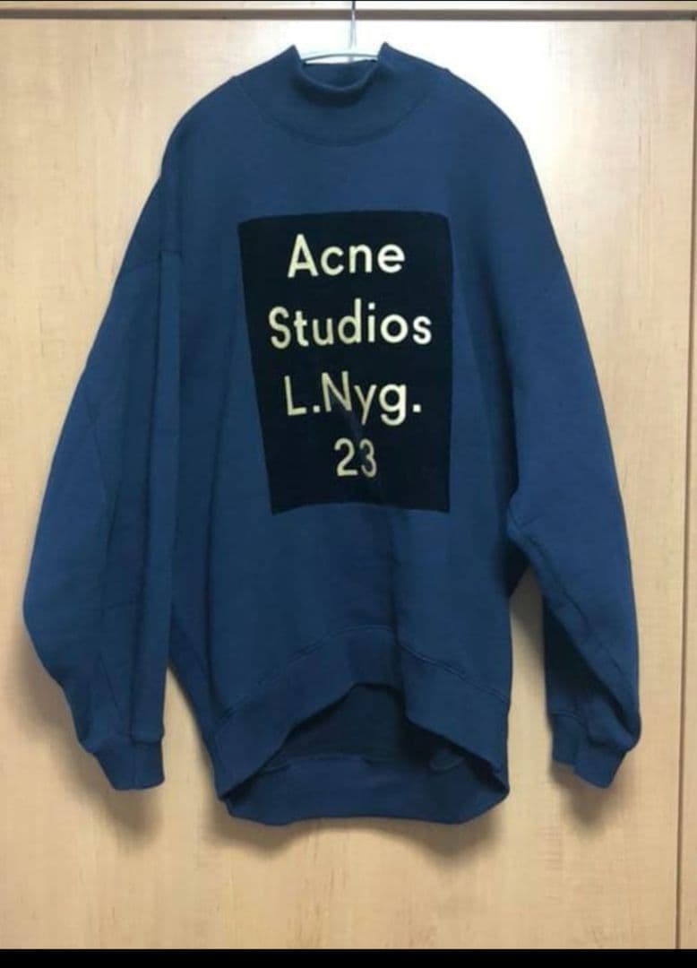 まちゃ　Acne Studios （アクネ）ロゴスウェット