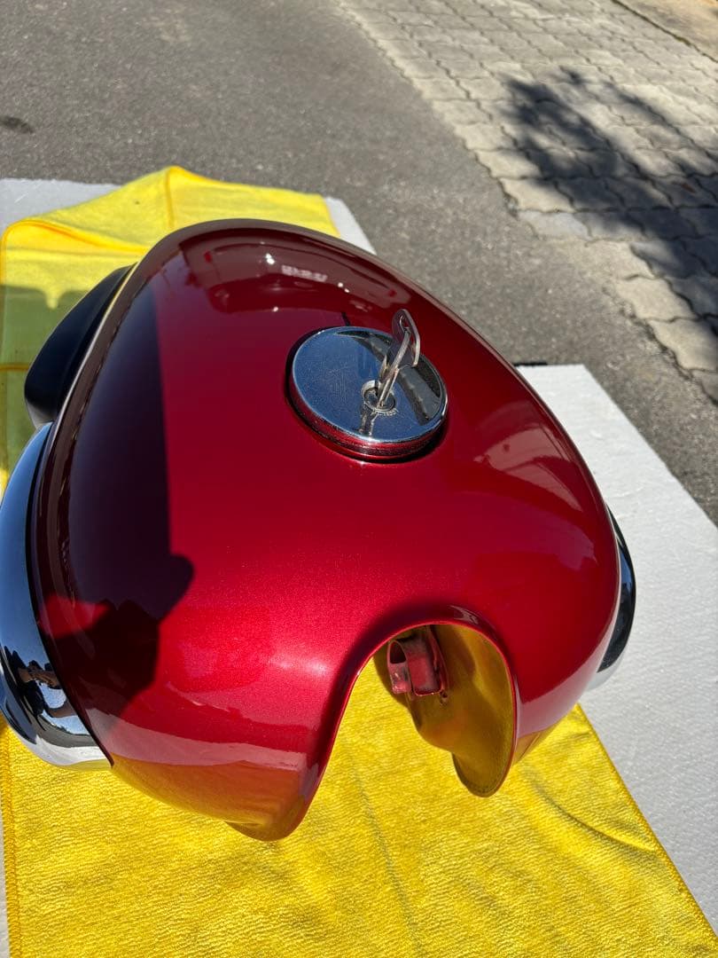 Kawasaki W650(1999)タンク　エンブレム、パット、コック、キー付