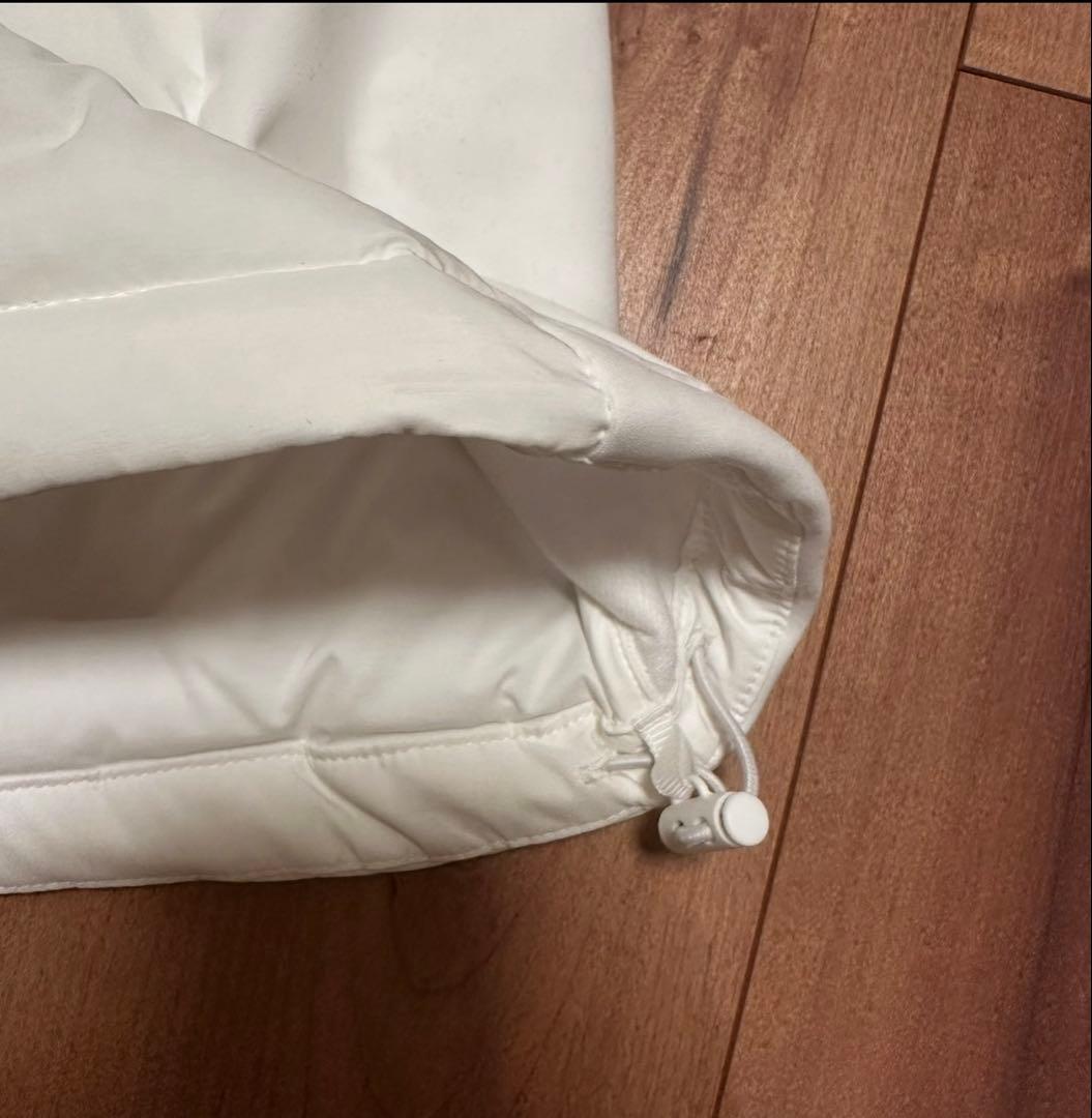 中綿　ベスト　ワンピース　ホワイト　秋冬　スカート　ゴルフウェア　フード付き