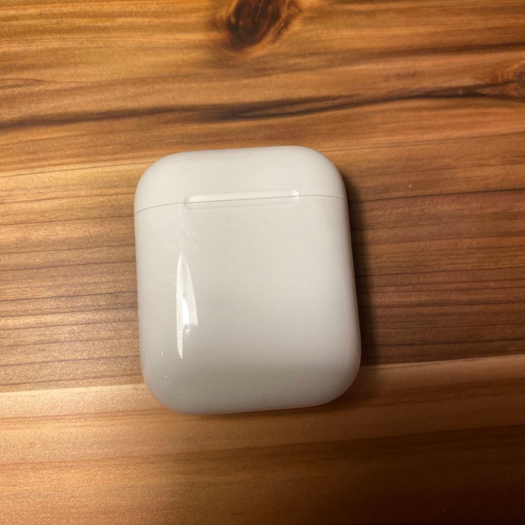 スマホアクセサリー AirPods with Charging Case [MV7N2J/A]
