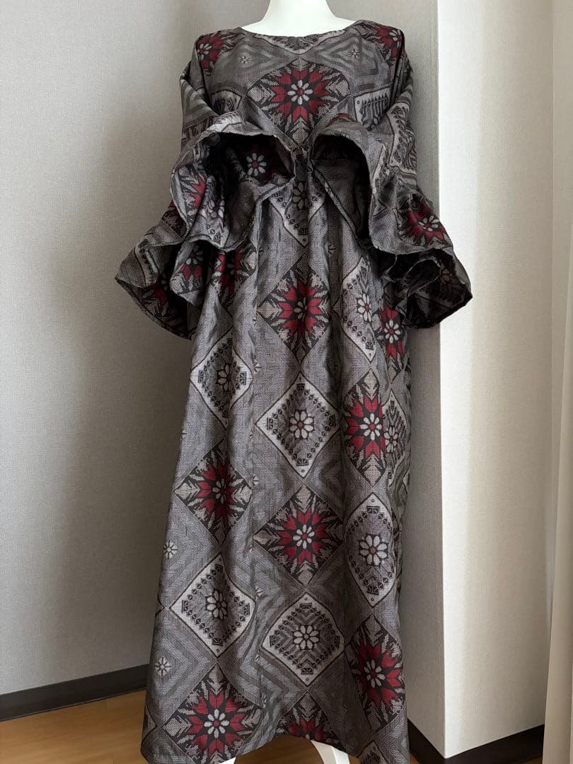 ★着物リメイク★　本場大島紬　赤の龍郷　フリル袖のゆったりワンピ