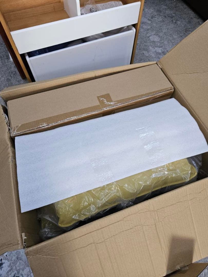 いつでも背もたれ　肘付き　クッション　YE色