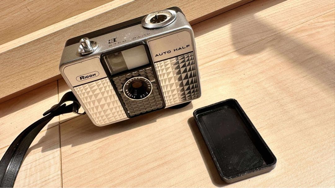 Ricoh Auto Half E フィルムカメラ