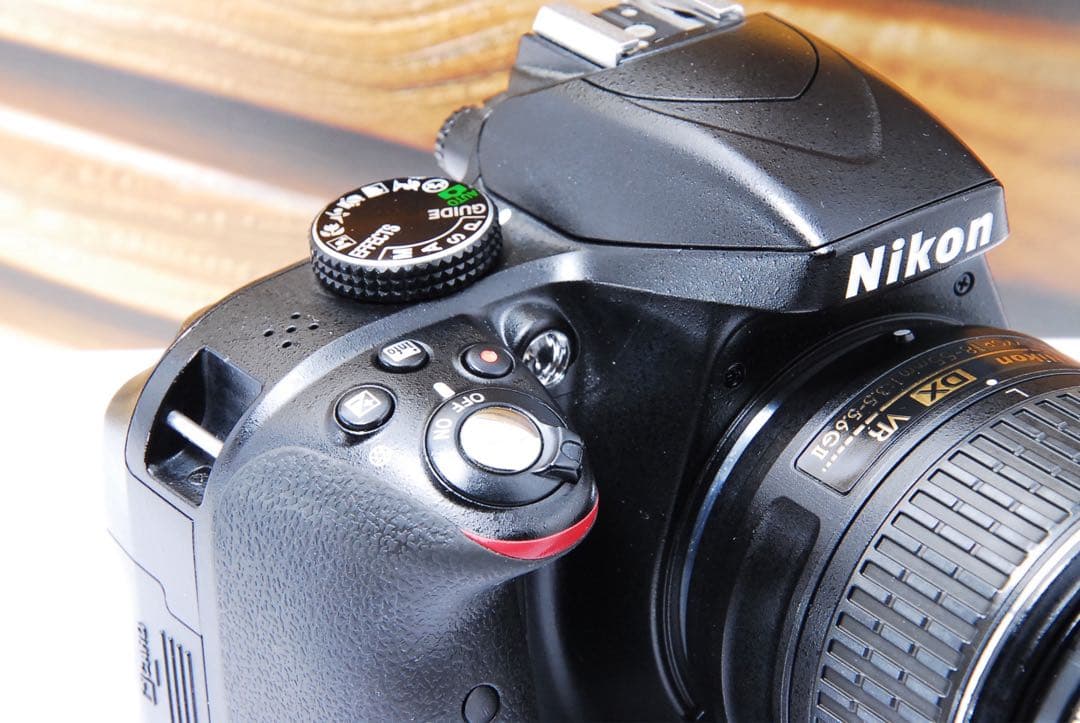 ニコン D3300 一眼レフカメラ スマホ転送 手ぶれ補正レンズ ガイドモード