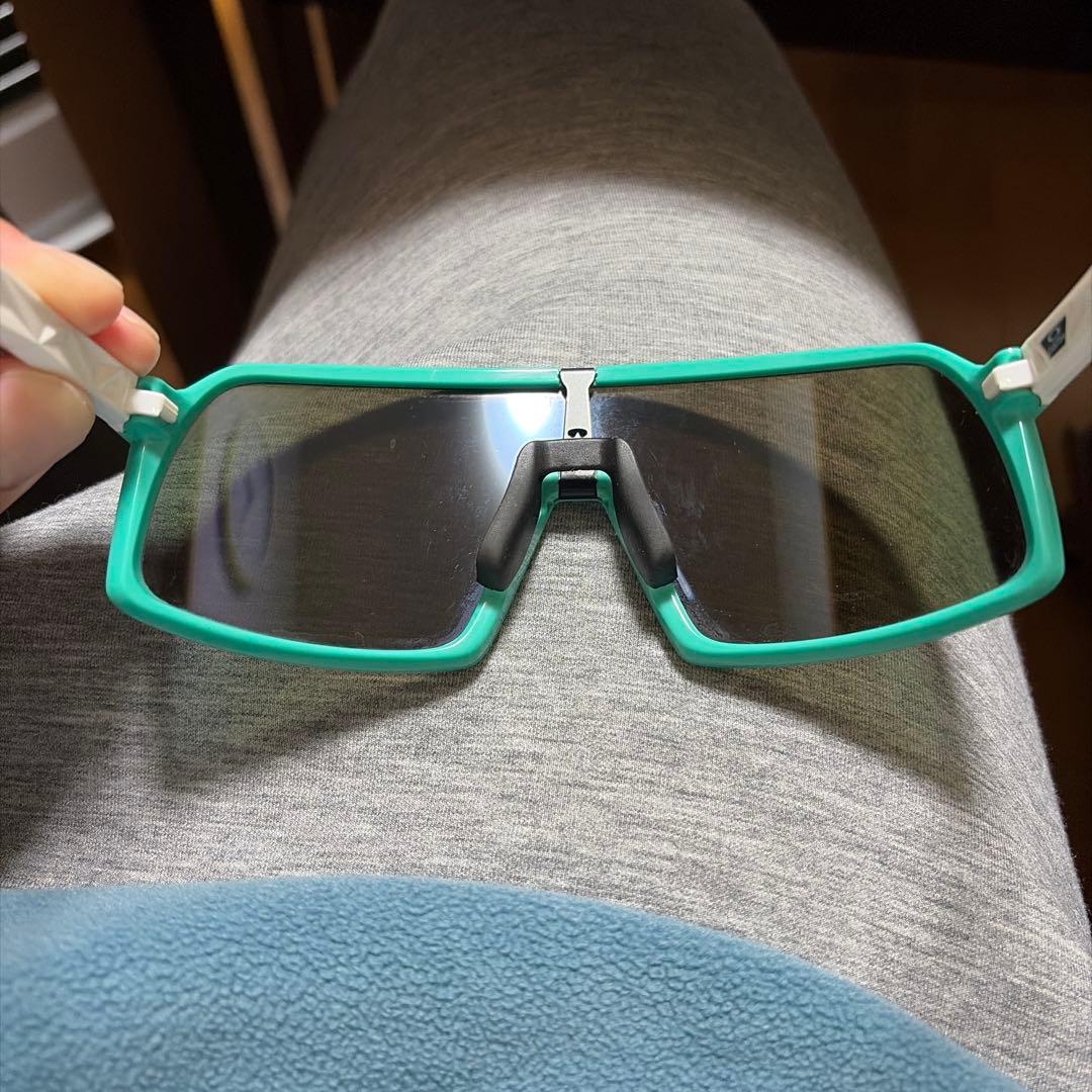 オークリー　スートロ　サングラス