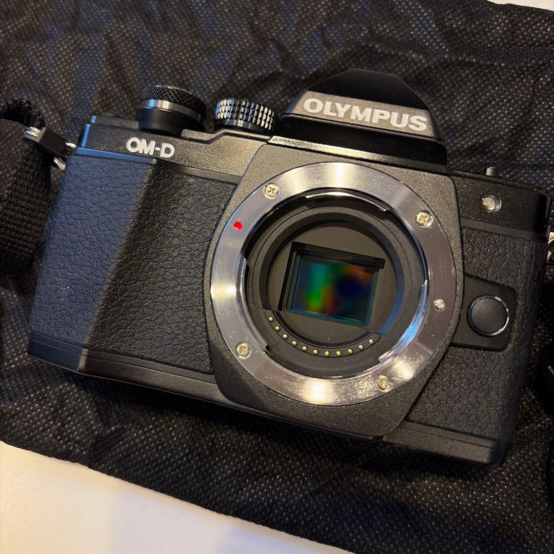 大幅値下げ！！【美品】OLYMPUS OM-D Mark2 ミラーレス一眼カメラ