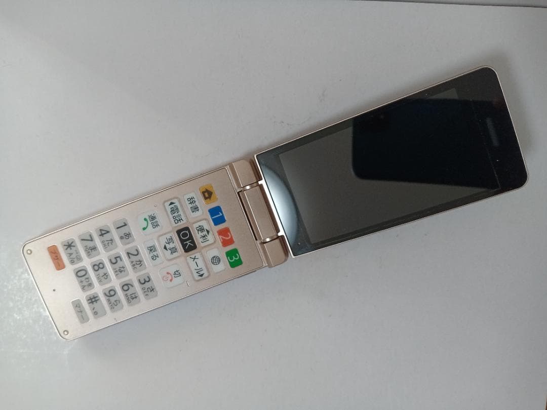 ☆ SoftBank かんたん携帯11 A207SH ゴールド