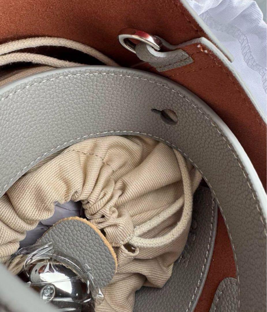 新品未使用⭐︎LOEWEペブルバケットミニショルダーハンドバッグ