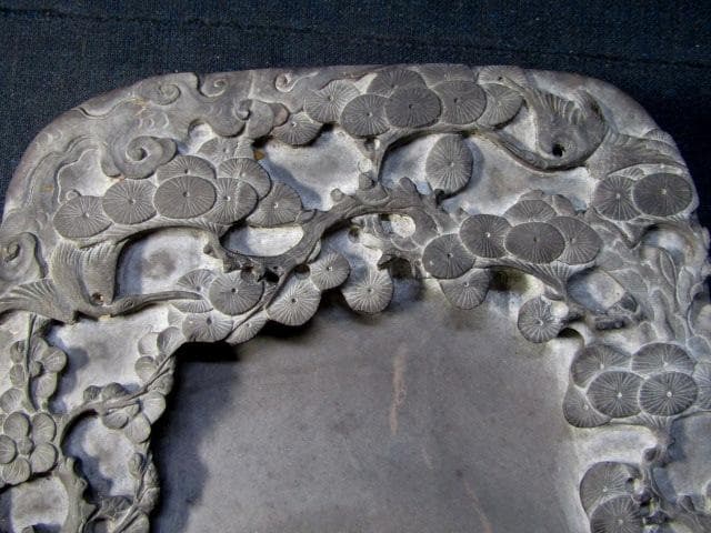 ☆硯　中国古玩　端渓硯　裏に銘有　花に飛鶴図　重さ5,6㎏☆