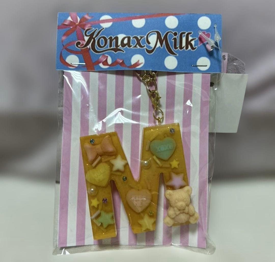 キーホルダー　アーティスト　作家　レジン　13セット