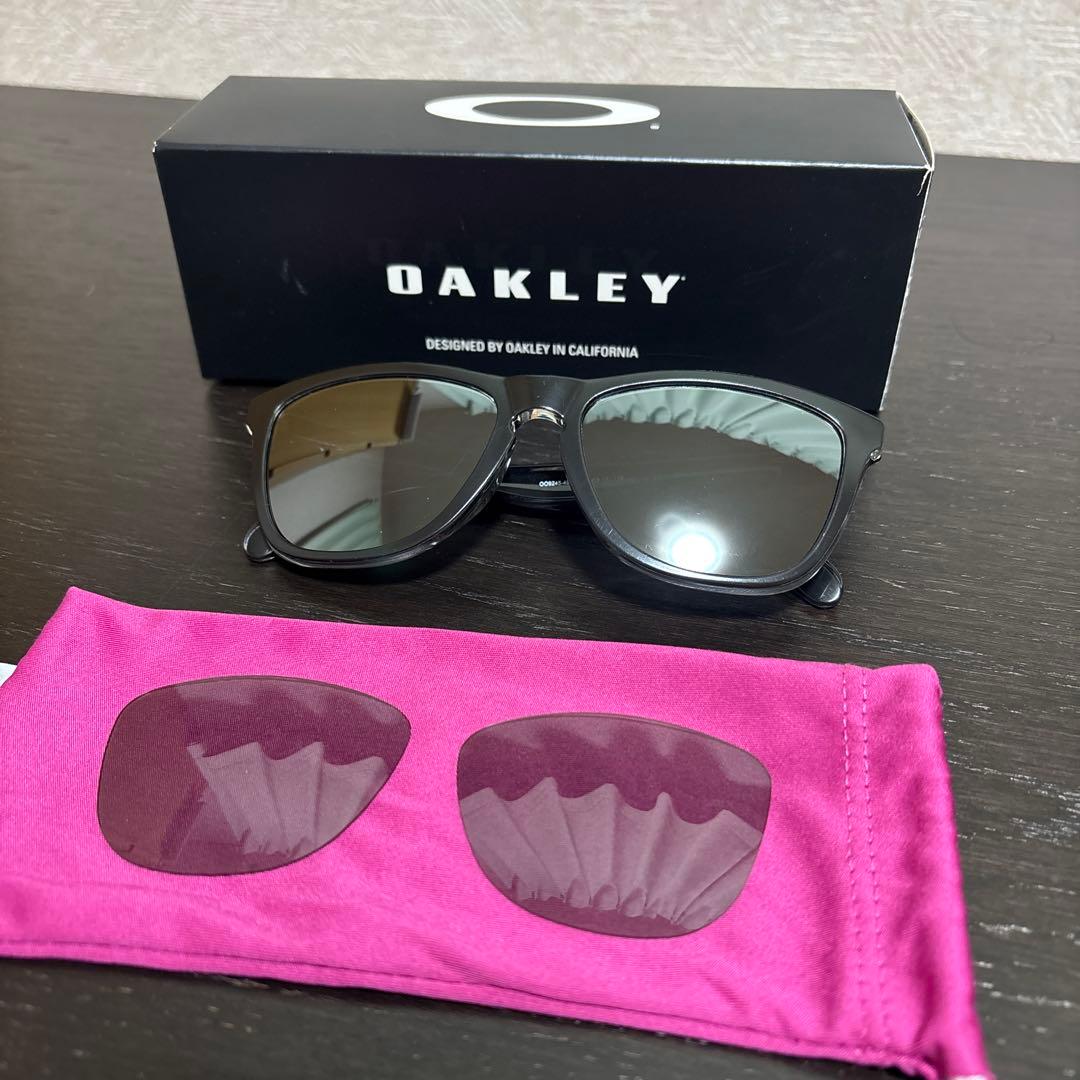 オークリー　フロッグスキン　アジアンフィット　調光レンズ付