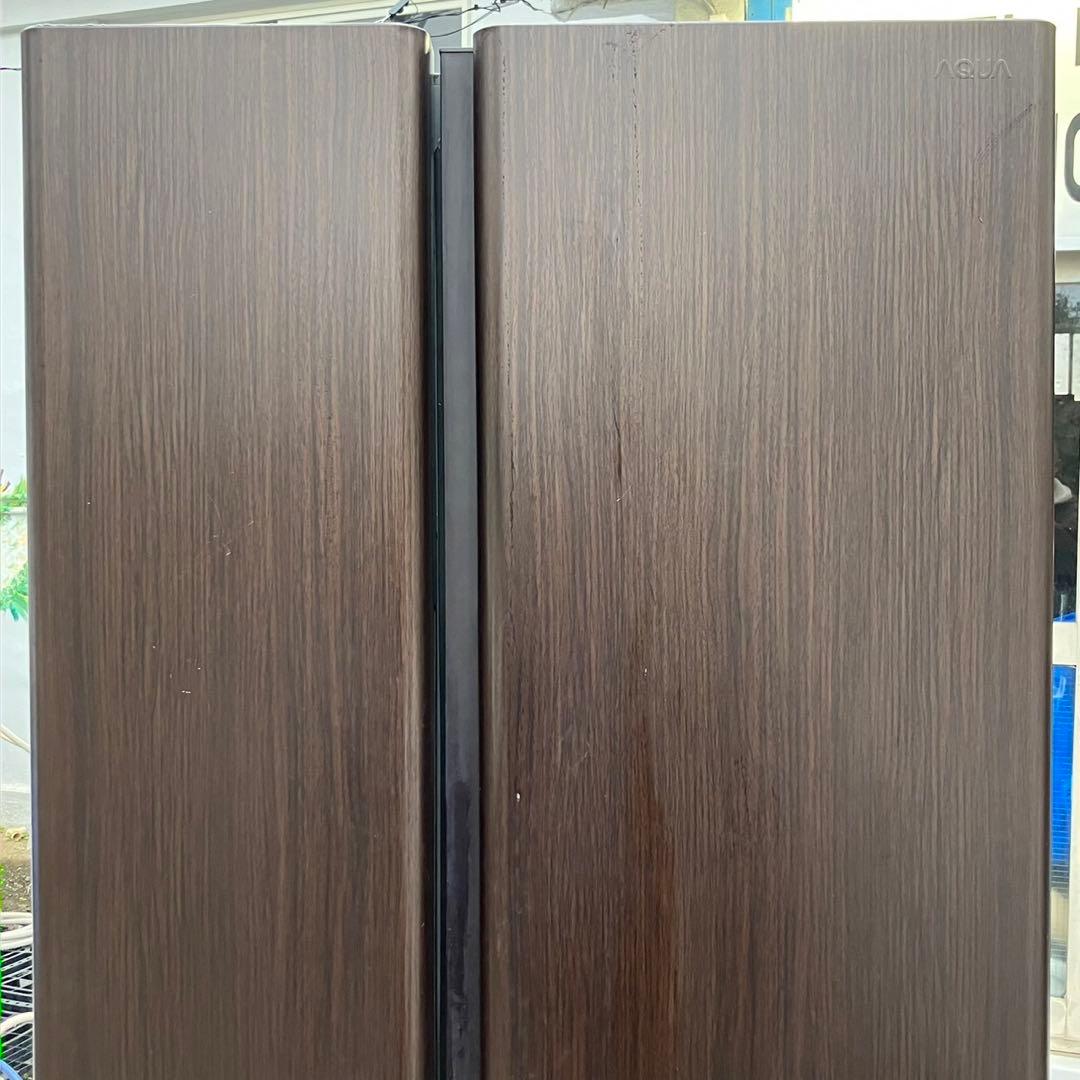 129F AQUA 大型冷蔵庫　500L〜600L  自動製氷機付き　木目調