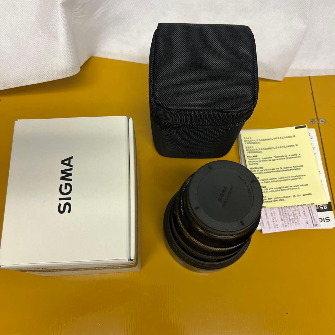 ほぼ新品　SIGMA 85mm F1.4 DG DN レンズ