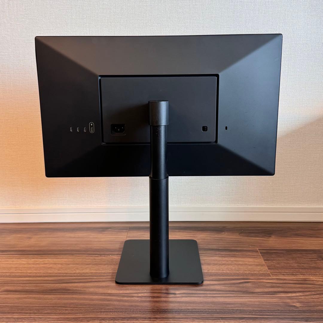 Appleストア限定 LG UltraFine 4K with USB-C