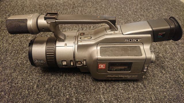 SONY DCR-VX1000 デジタルハンディカム 本体＋付属品
