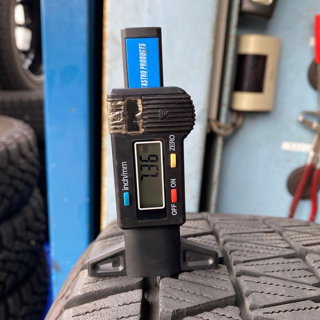 中古ブリヂストンスタッドレスセット225/60R18ハリアー、エクストレイル