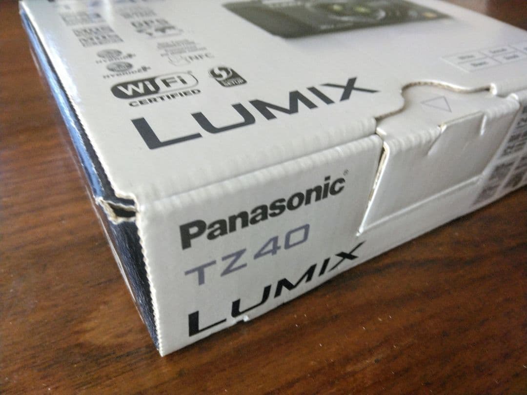 パナソニック LUMIX DMC-TZ40　デジカメ　ルミックス　白