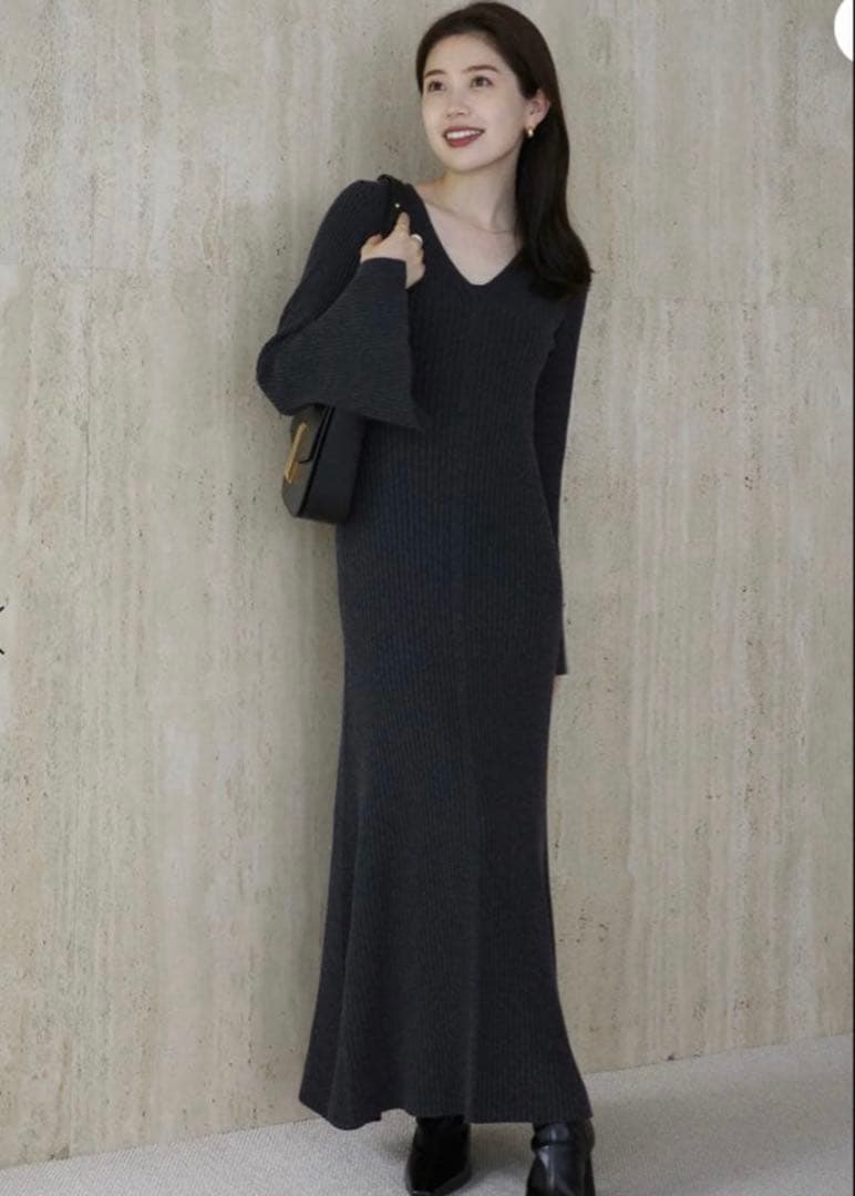 anuans セミマーメイドニットワンピース　チャコールグレイ