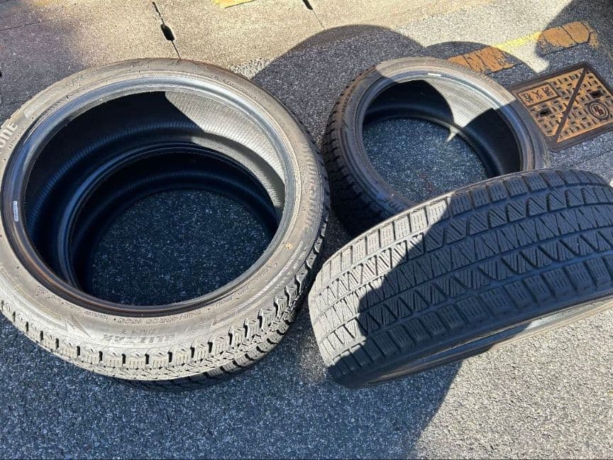 金ちゃん❷20インチスタッドレスタイヤ