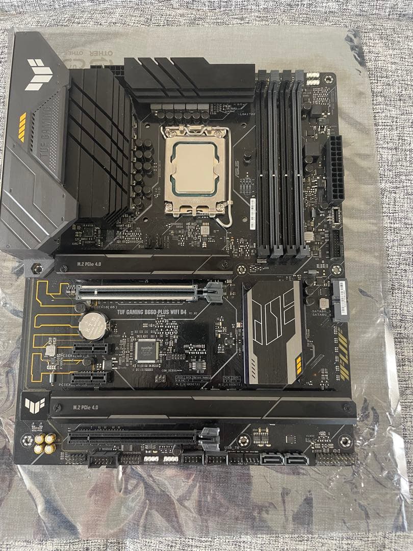 CPU i5-12600KF TUF GAMING B660-PLUS WIFI D4