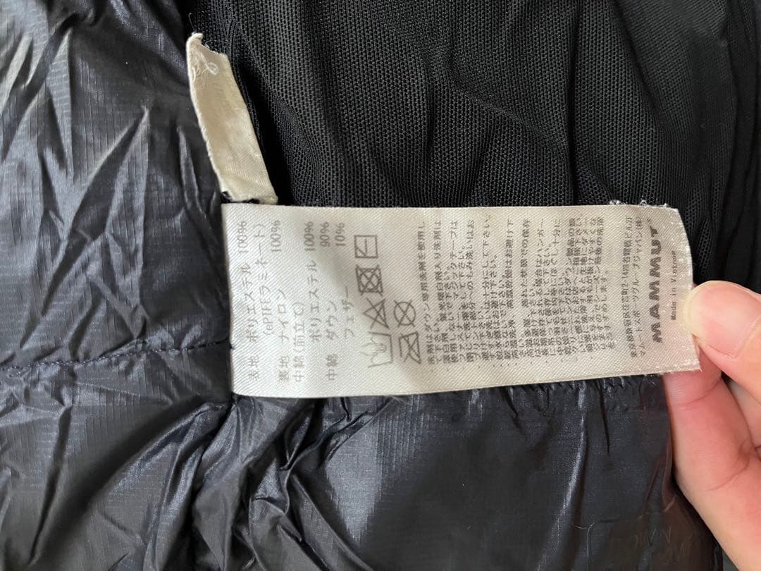 MAMMUT 黒 ダウンジャケット フード付き