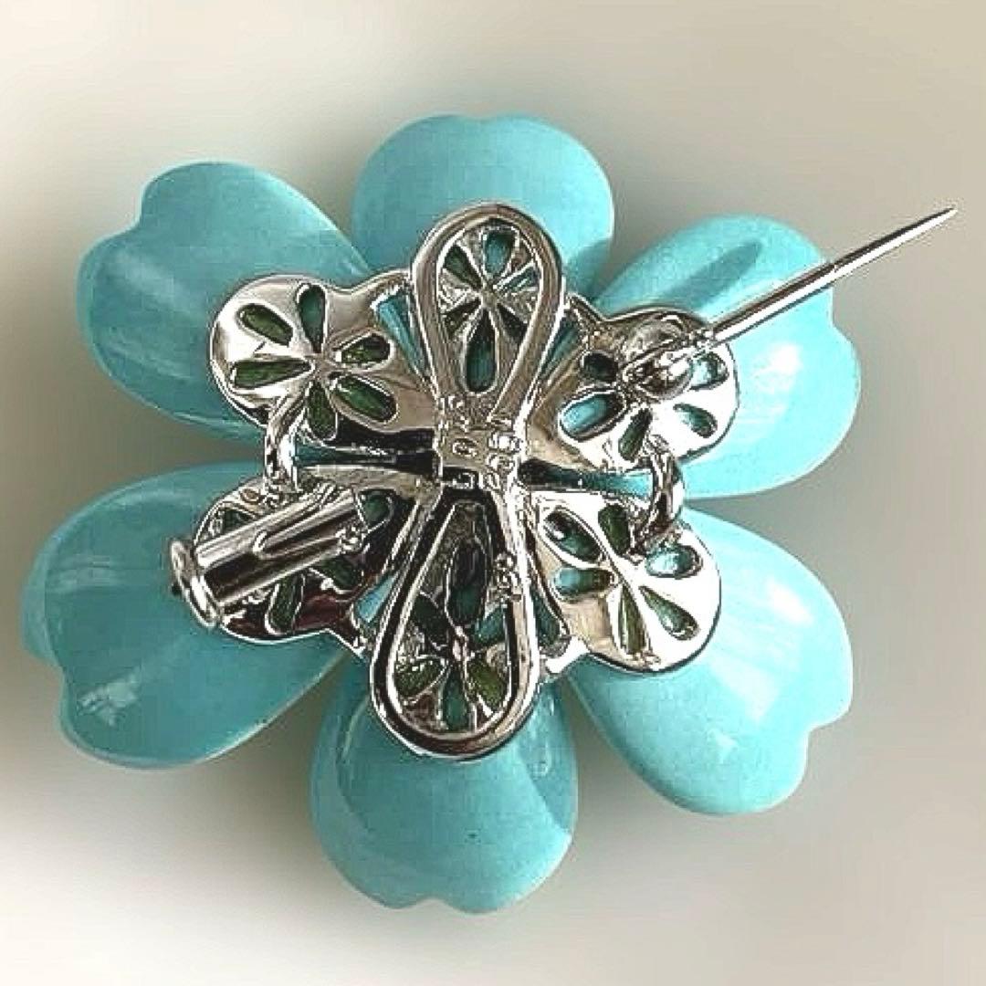 【新品・箱・保証書付き】フラワー・ピンブローチ・ペンダント・ホワイトゴールド