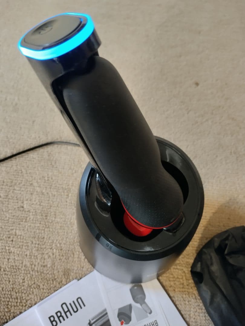 ほぼ新品★洗浄器付き★Braun シリーズ5 メンズ電気シェーバー良く切れます！